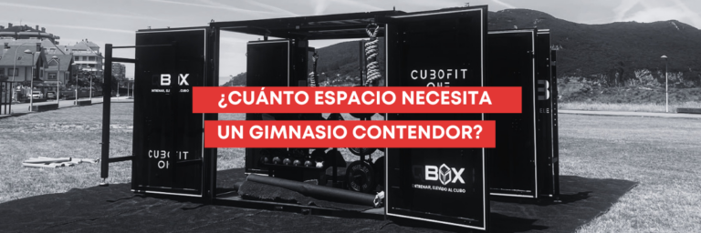 Gimnasio contenedor CUBOFIT abierto en una zona exterior